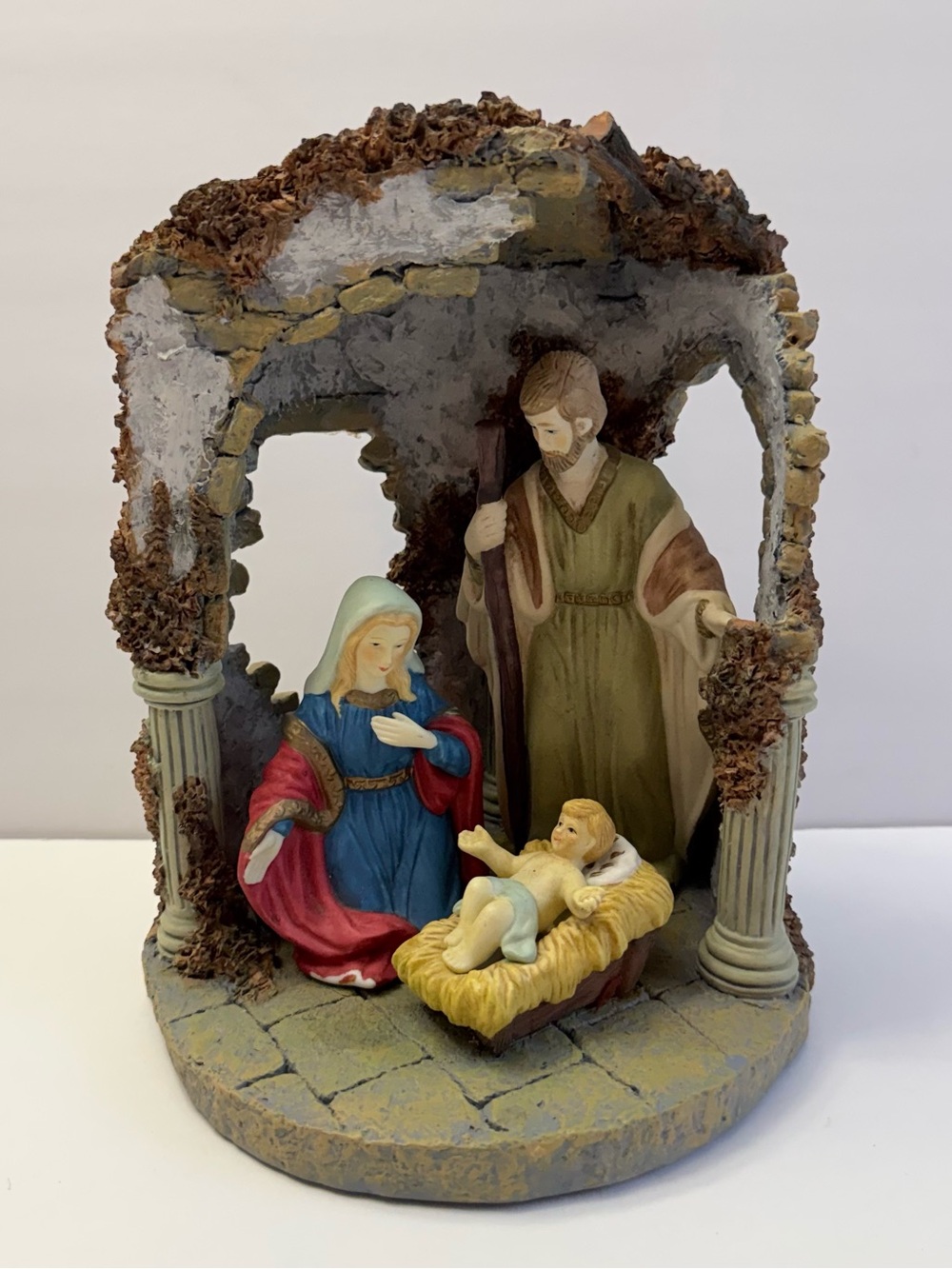 Bethlehem Nativity Stable Holy Family Mary Joseph Jesus Polyresin Christmas 9”